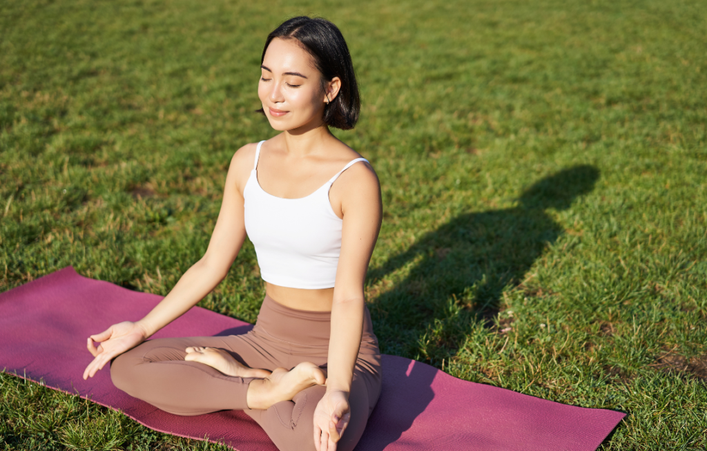 Menggunakan Yoga sebagai Alat untuk Kesehatan Mental
